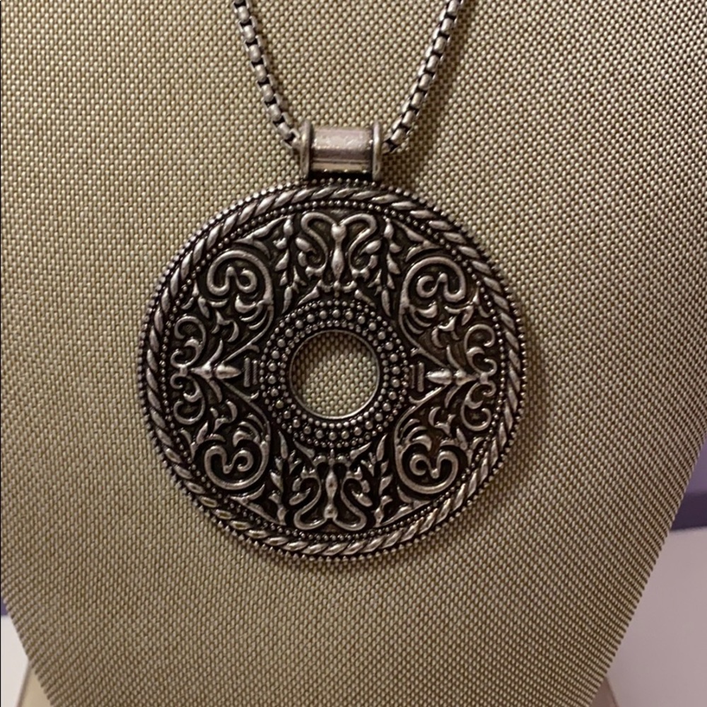 Necklace - Picture 2 of 2